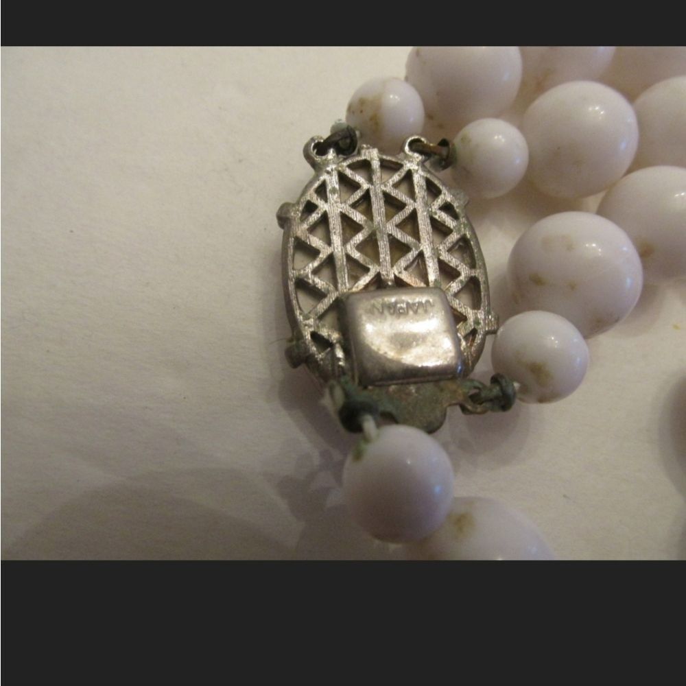 Vintage Japan 2 Strand White Faux Pearl Necklace 16" Excellent Condition - Picture 10 of 10